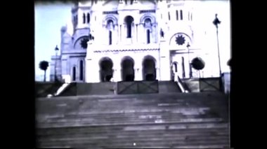 Paris, Fransa 1960 'lar: Montmartre' nin Kutsal Kalp Bazilikası - 1960 'ların klasik videosu 8mm