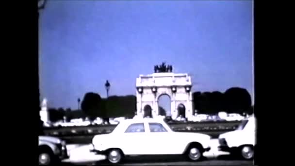 París Francia 1960 Arc Triomphe Carrousel Calle Coches 1960 Video — Vídeos de Stock