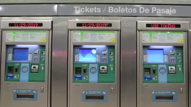 Los Angeles Kalifornien Oktober 2019 Metro Tap Fahrkartenautomaten Der Metro — Stockvideo
