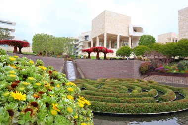 Los Angeles, Kaliforniya - 10 Mayıs 2019: Los Angeles 'taki Getty Center Müzesi' nin Bahçesi