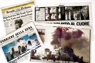 New York, ABD Eylül 2001: Uluslararası Gazeteler 11 Eylül 2001 saldırısıyla ilgili başlıklar