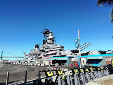 LOS ANGELES, California - 15 Eylül 2018: Battleship IOWA BB-61 Müzesi San Pedro, Los Angeles Rıhtımı