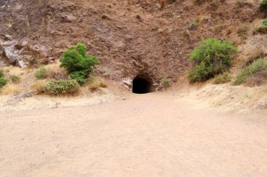 Los Angeles, Bronson Canyon Mağaraları 'nda yer alan Batcave, Griffith Park' ın bir bölümü, birçok film ve televizyon dizisinin yeri.