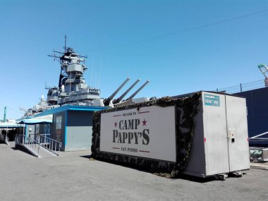 LOS ANGELES, California - 15 Eylül 2018: Battleship IOWA BB-61 Müzesi San Pedro, Los Angeles Rıhtımı
