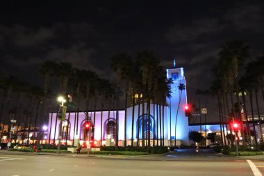 Los Angeles, Kaliforniya - 16 Mayıs 2019: Geceleyin Los Angeles Birlik İstasyonu