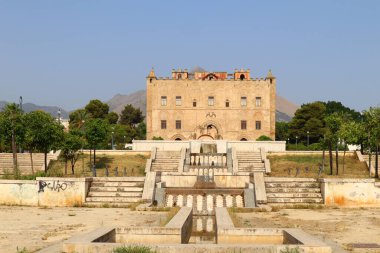 Palermo, Sicilya (İtalya): Zisa Sarayı, Arap-Norman mimari kalesi. UNESCO Dünya Mirası Alanı