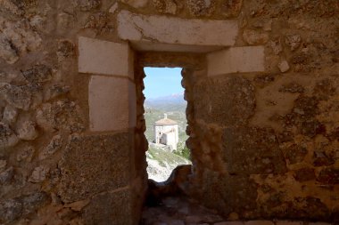 İtalya 'nın Abruzzo kentindeki Rocca Calascio kalesine yakın Santa Maria Della Piet