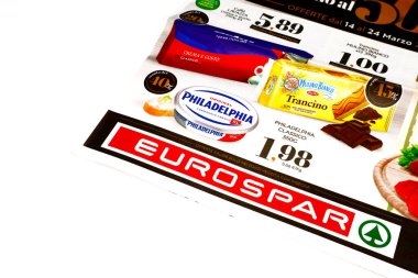 Roma, İtalya 27 Ağustos 2022: EUROSPIN Supermarket zinciri Weekly Ad Flyer