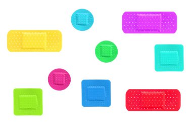 Bandajların beyaza izole edilmiş görüntüsünü kapat 