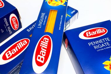 Pescara, İtalya 20 Aralık 2019: Pasta Barilla. Geleneksel İtalyan Yemekleri