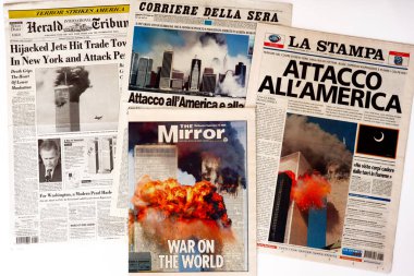 New York, ABD Eylül 2001: Uluslararası Gazeteler 11 Eylül 2001 saldırısıyla ilgili başlıklar