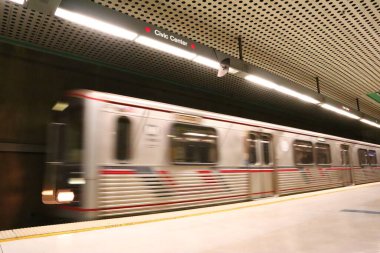 Los Angeles, Kaliforniya - 14 Mayıs 2019: Los Angeles şehir merkezinde bulunan Metro Şehir Merkezi İstasyonu