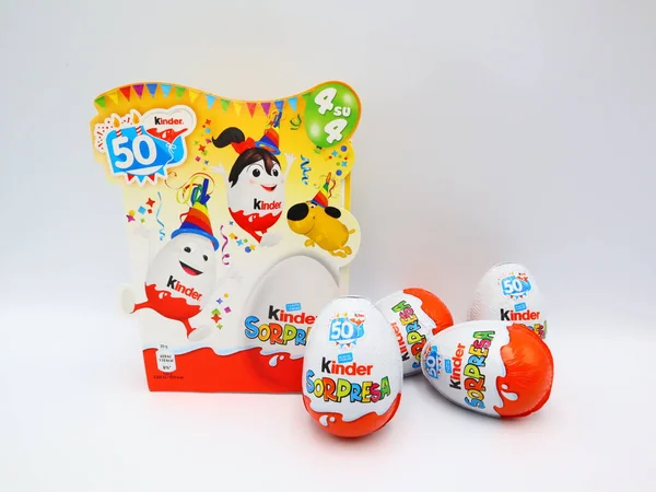 Pescara Włochy Lutego 2019 Kinder Surprise Chocolate Eggs Kinder Surprise — Zdjęcie stockowe