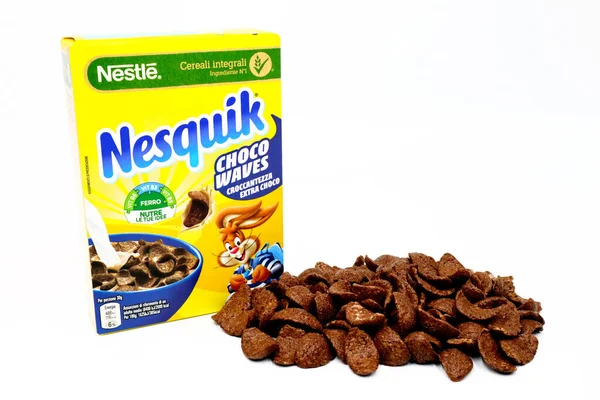 Пескара Італія Лютого 2021 Nesquik Nestle Cereals Box — стокове фото
