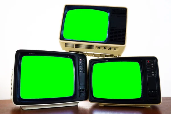 緑のクロマキーに隔離されたフレーム画面を持つスペースエイジレトロ古いテレビ — ストック写真