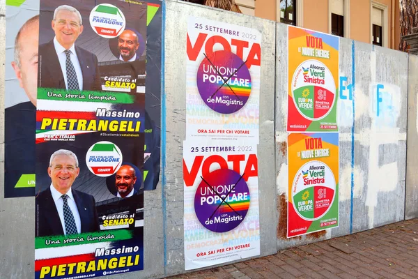 Пескара Италия Сентябрь 2022 Года Итальянские Плакаты Политических Партий Всеобщих — стоковое фото
