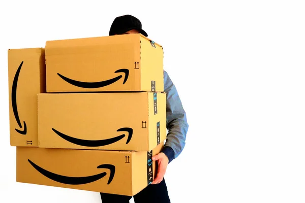 Amazon Pacotes Caixas Entrega — Fotografia de Stock