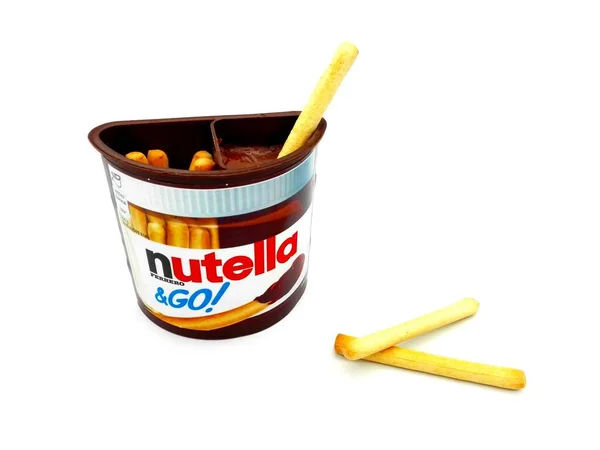 Nutella Hasselnötsspridning Och Brödpinnar Tillverkad Italien Ferrero — Stockfoto