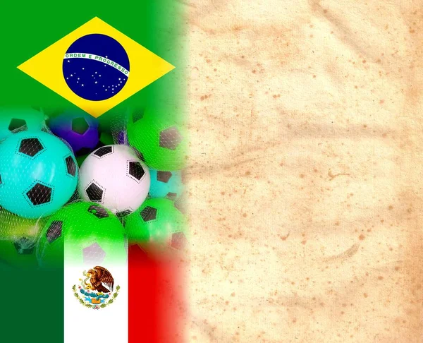Σημαίες Της Brazil Και Mexico Πολύχρωμες Μπάλες Ποδοσφαίρου — Φωτογραφία Αρχείου