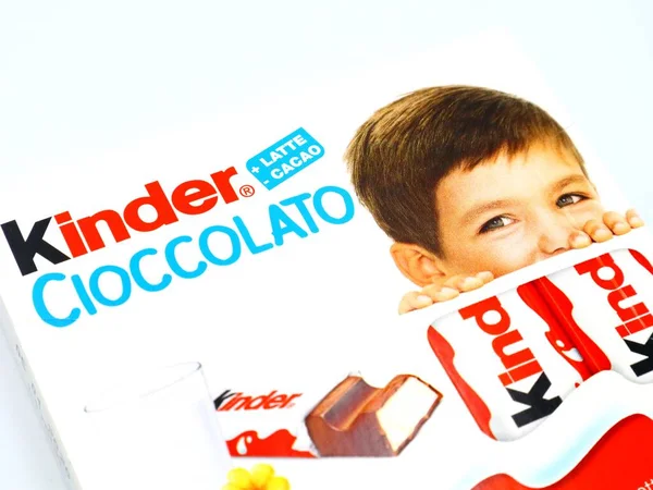 Pescara Włochy Sierpnia 2019 Kinder Chocolate Bars Kinder Marka Produktów — Zdjęcie stockowe