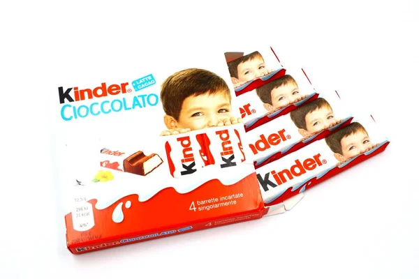 Pescara Włochy Sierpnia 2019 Kinder Chocolate Bars Kinder Marka Produktów — Zdjęcie stockowe