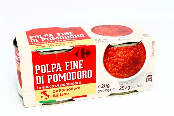 ペスカーラ イタリア 2020年3月10日 カルフールスーパーマーケットチェーンが販売するイタリアのトマトソース — ストック写真