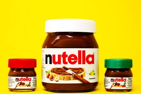 Alba Itália Janeiro 2021 Nutella Jars Hazelnut Spread Cocoa Nutella — Fotografia de Stock