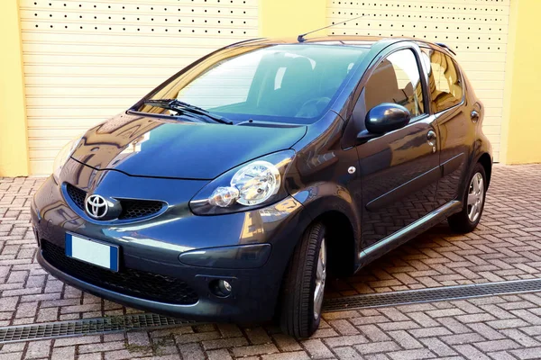 stock image Rome, Italy  August 27, 2021: city car Toyota Aygo model year 2005 (first generation - AB10), 5-door 1.0 SOL MMT Sport Package