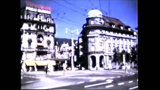 Biel Bienne Švýcarsko 1960S Central Square Zentralplatz Street Scene Vintage — Stock video