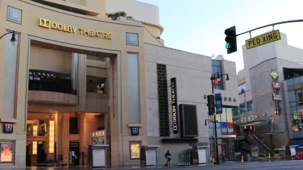 好莱坞 加利福尼亚 2019年10月8日 黎明时分在好莱坞大道上的多比剧场 — 图库视频影像