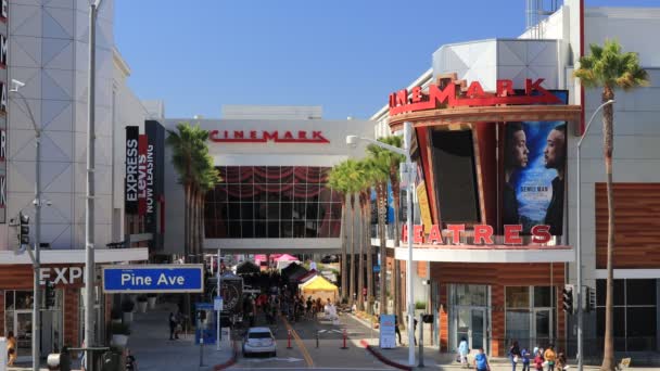 洛杉矶 2019年10月5日 拥有零售商 电影院 俱乐部 精品店 松林大道游乐园 长滩的派克出口购物中心 — 图库视频影像