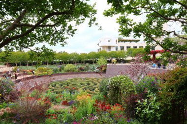 Los Angeles, Kaliforniya - 10 Mayıs 2019: Los Angeles 'taki Getty Center Müzesi' nin Bahçesi