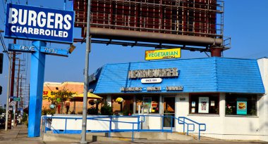 Hollywood, California - 10 Ekim 2019: ASTROBURGER, Melrose Avenue, Hollywood 'da fast food restoranı
