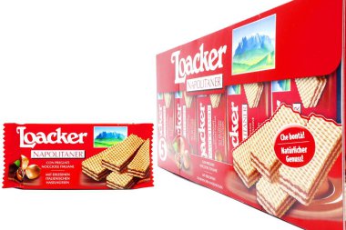 Pescara, İtalya - 2 Eylül 2019: LOACKER Napolitaner Wafers. En pürüzsüz Napolitan fındık kremalı gevrek gofretler.