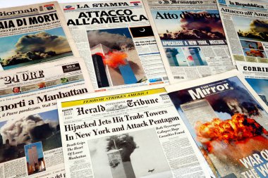 New York, ABD Eylül 2001: Uluslararası Gazeteler 11 Eylül 2001 saldırısıyla ilgili başlıklar