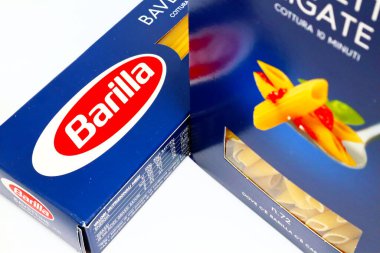 Pescara, İtalya 20 Aralık 2019: Pasta Barilla. Geleneksel İtalyan Yemekleri