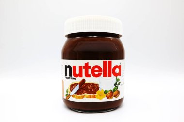  NUTELLA kavanozu, Fındık Spread with Cocoa prodüksiyon Ferrero