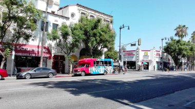 HOLYWOOD, Los Angeles, California - 19 Eylül 2018: Hollywood Bulvarı 'ndaki Food Market manzarası