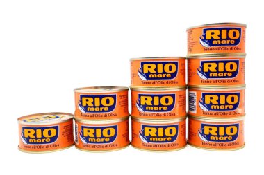 Pescara, İtalya 18 Ağustos 2019: Zeytin yağında konserve RIO MARE Tuna. Rio Mare, Bolton Food 'un bir markasıdır.