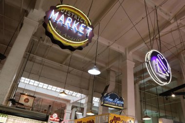Los Angeles, California - 13 Mayıs 2019: Los Angeles şehir merkezinde yer alan GRAND CENTRAL MARKET 'in içerisi