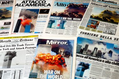 New York, ABD Eylül 2001: Uluslararası Gazeteler 11 Eylül 2001 saldırısıyla ilgili başlıklar