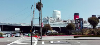 Long BEACH, California - 7 Eylül 2018 Long Beach 'te demirlemiş tarihi Transatlantik gemisi Queen Mary