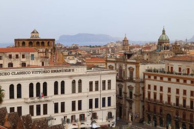 Palermo, Sicilya (İtalya) 1 Temmuz 2022: Palermo Katedrali 'nden panoramik manzara