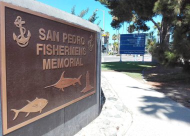 LOS ANGELES, California - 15 Eylül 2018: SAN PEDRO Fishermens Memorial, Los Angeles Limanı