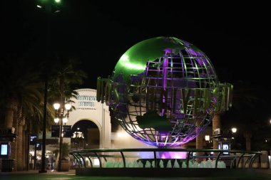 Universal City Los Angeles, California - 8 Mayıs 2019: UNIVERSAL Stüdyoları Gece Hollywood