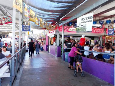 LOS ANGELES, California - 15 Eylül 2018: SAN PEDRO FISH MARKET, Los Angeles