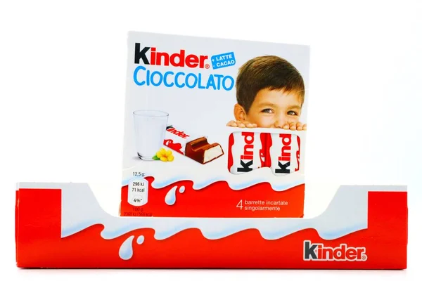 Pescara Itálie Srpna 2019 Kinder Chocolate Bars Kinder Značka Výrobků — Stock fotografie