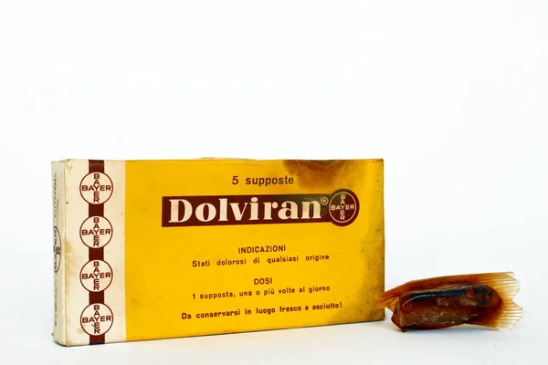 Rzym Włochy Lutego 2022 Vintage 1950 Dolviran Czopki Lek Aspiryną — Zdjęcie stockowe