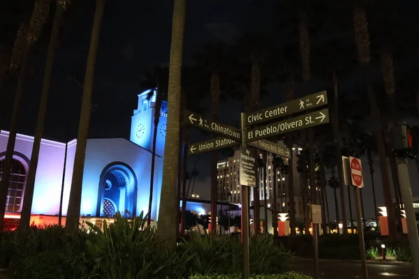 ロサンゼルス カリフォルニア州 2019年5月16日 夜のロサンゼルス国連駅の眺め — ストック写真