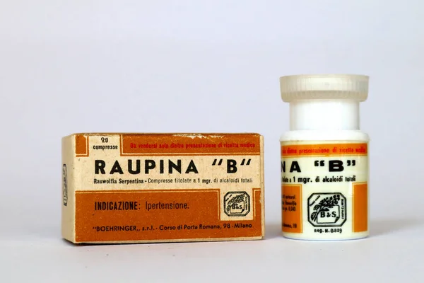 Roma Italia Febbraio 2022 Compresse Vintage Anni Raupina Medicina Con — Foto Stock